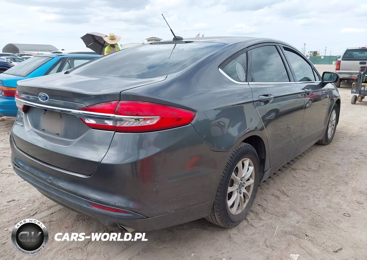2017 Ford Fusion S VIN:3FA6P0G75HR349679 - 4
