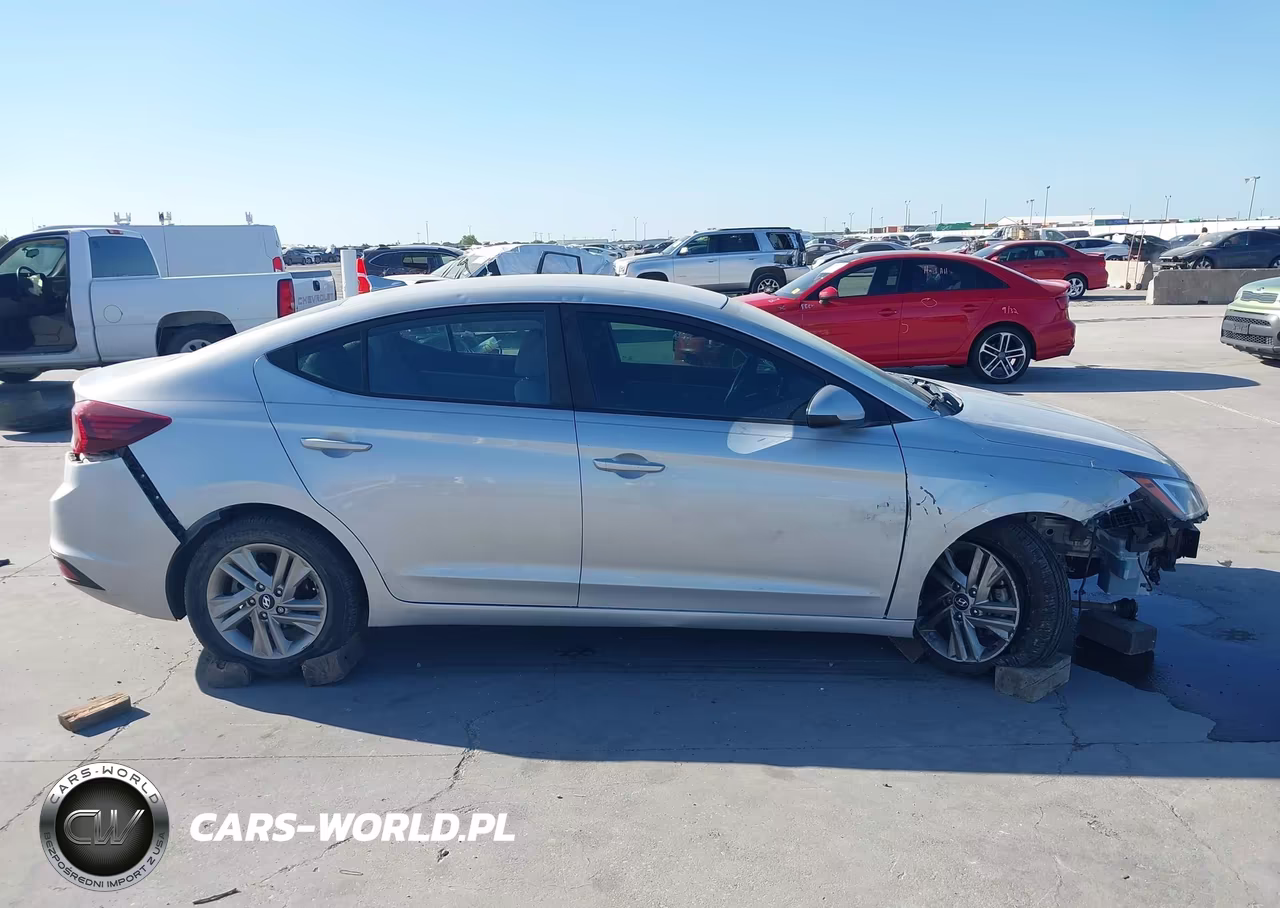 2019 Hyundai Elantra Sel VIN:5NPD84LFXKH425359 - 13