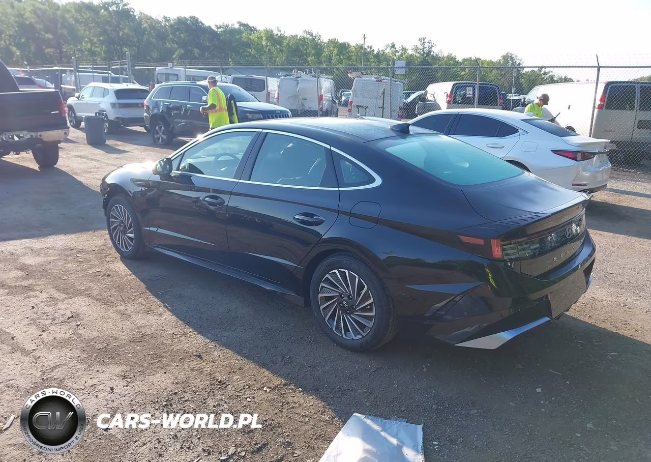 2026 Hyundai Sonata Hybrid Limited VIN:KMHL54JJ6TA139167 - 3
