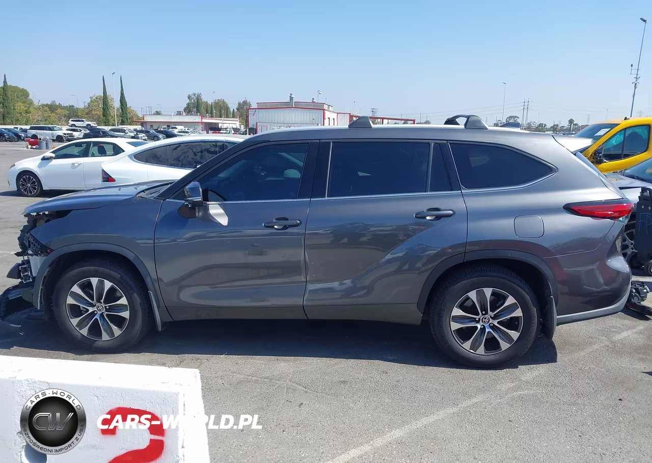 2022 Toyota Highlander Xle VIN:5TDHZRAH5NS136484 - 15
