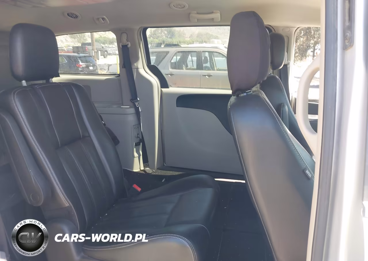 2012 Chrysler Town & Country Touring VIN:2C4RC1BG0CR367781 - 8
