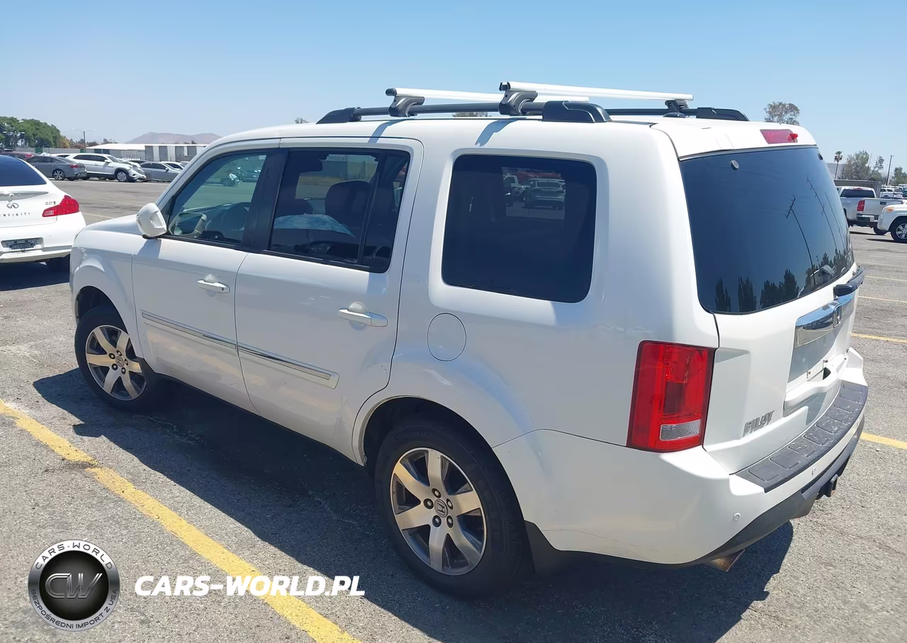 2013 Honda Pilot Touring VIN:5FNYF4H98DB056903 - 3