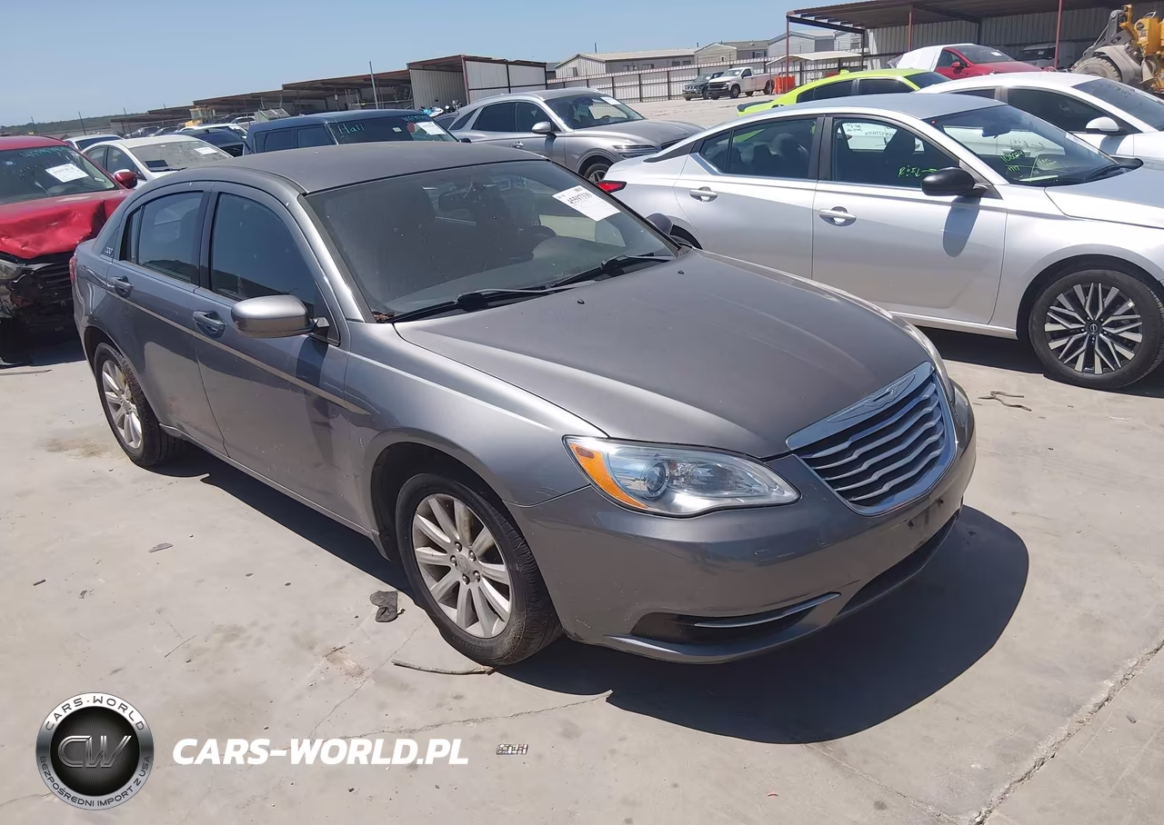 2012 Chrysler 200 Touring – zdjęcie 1 z 13