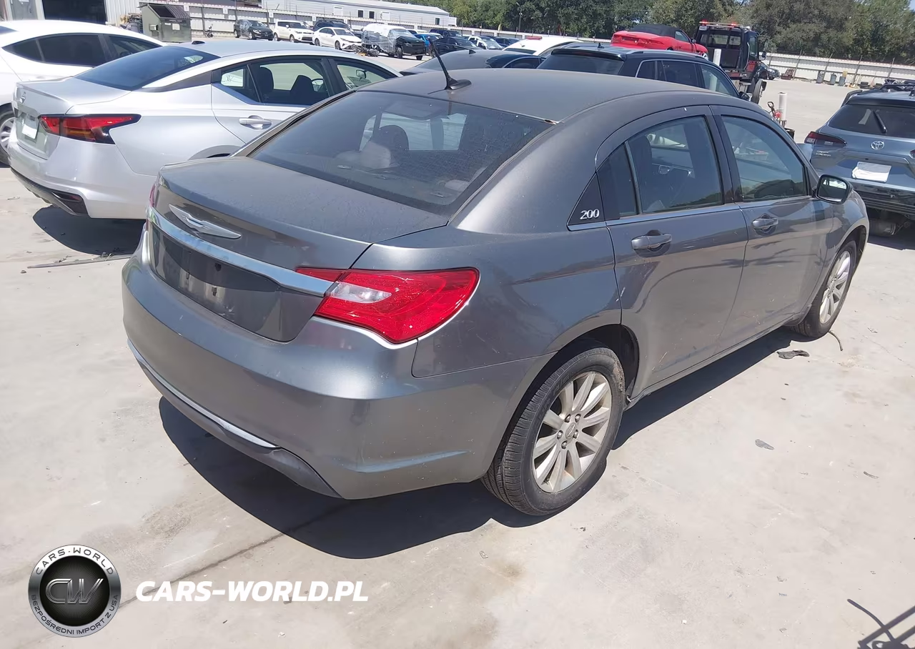 2012 Chrysler 200 Touring VIN:1C3CCBBB4CN214600 - 4