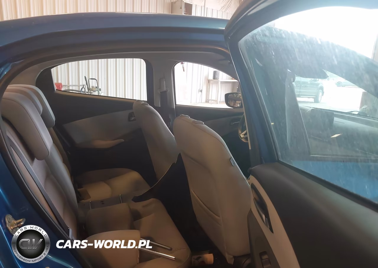 2019 Toyota Yaris Le VIN:3MYDLBYVXKY517840 - 8