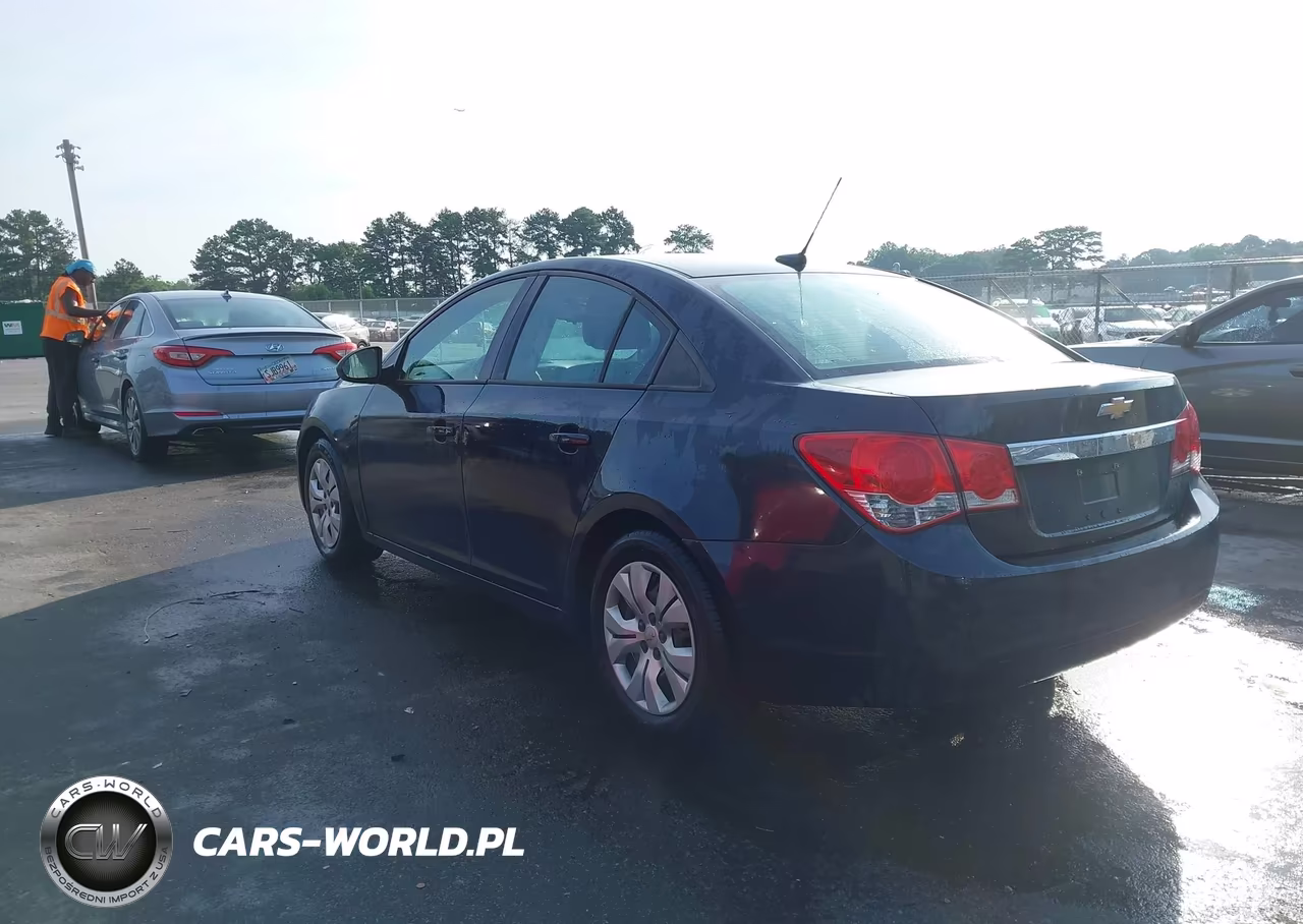 2014 Chevrolet Cruze Ls Auto VIN:1G1PA5SH7E7434516 - 3