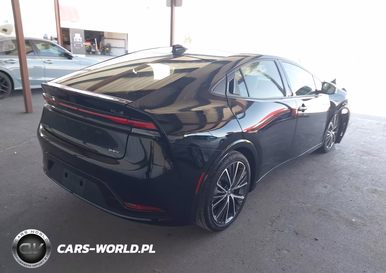 2024 Toyota Prius Xle VIN:JTDACAAU6R3031283 - 4
