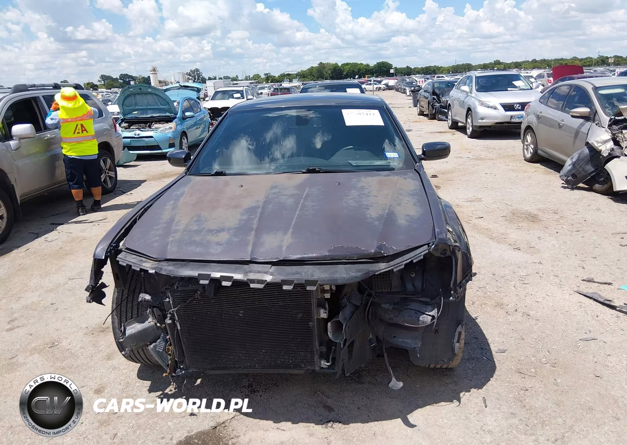 2019 Chrysler 300 300S VIN:2C3CCABGXKH559496 - 12