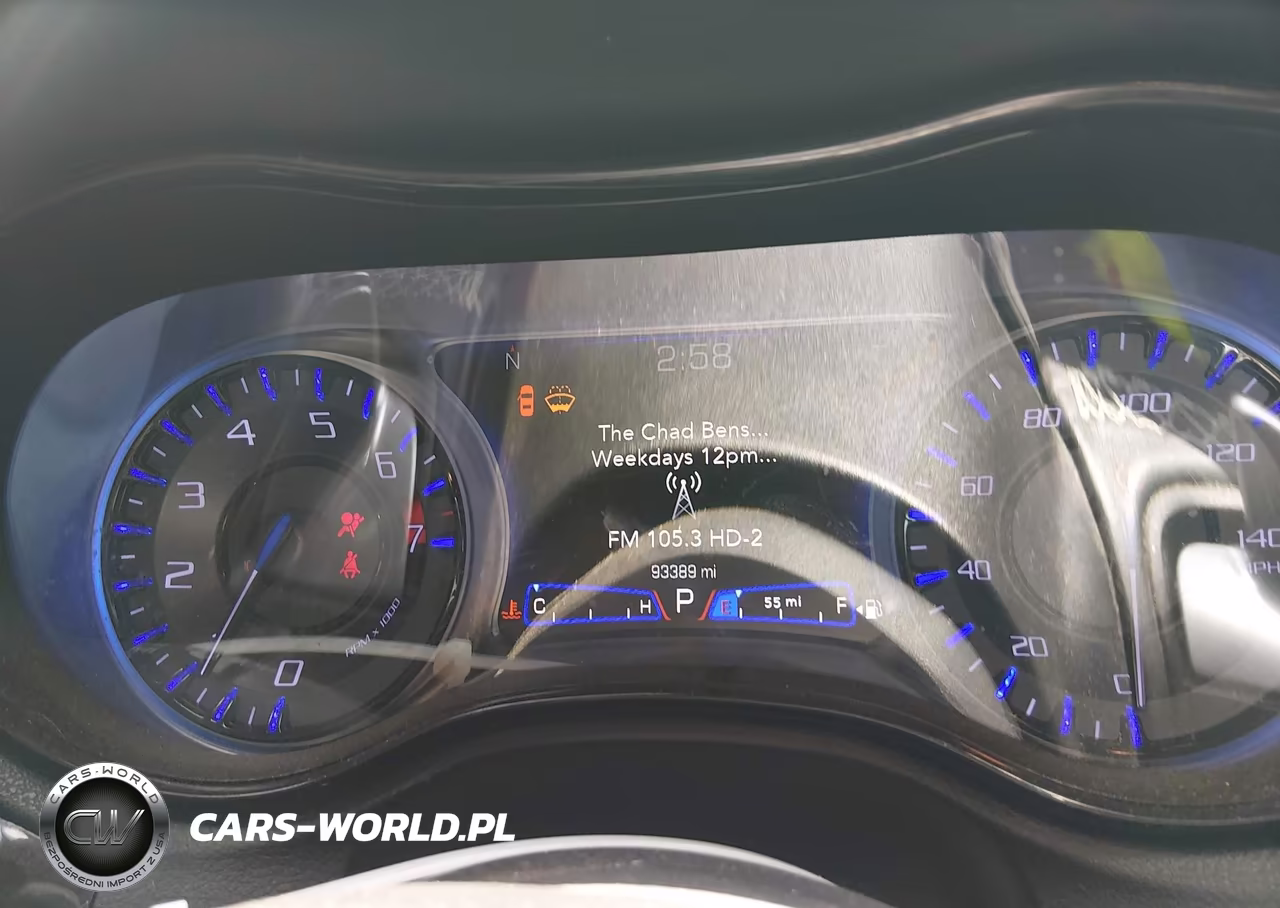 2019 Chrysler 300 300S VIN:2C3CCABGXKH559496 - 7