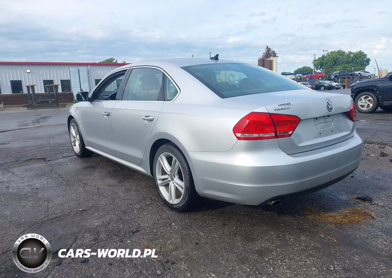 2014 Volkswagen Passat 1.8T Se VIN:1VWBT7A32EC084746 - 3