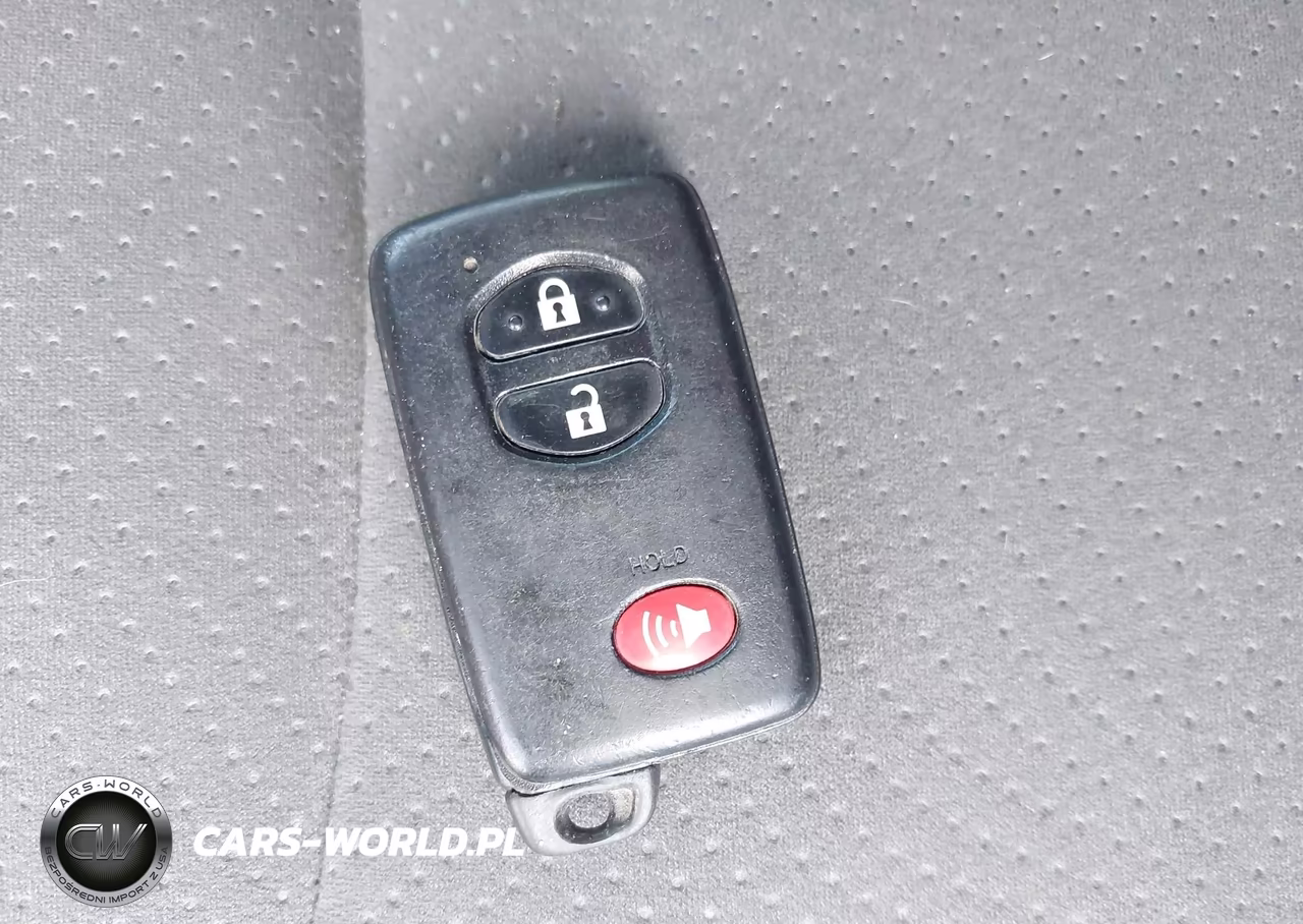 2014 Toyota Prius Three VIN:JTDKN3DU3E0368687 - 11