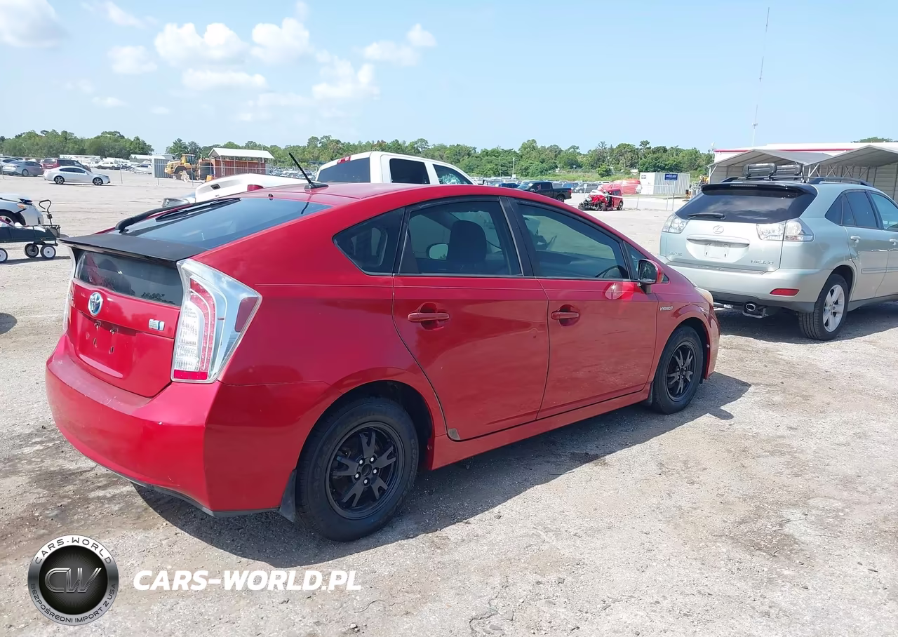 2014 Toyota Prius Three VIN:JTDKN3DU3E0368687 - 4