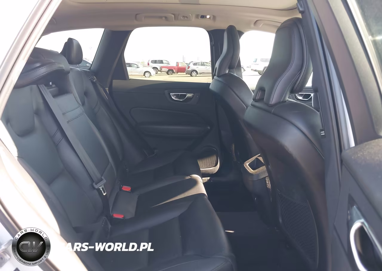 2019 Volvo Xc60 T5 Momentum VIN:LYV102RK7KB278176 - 8