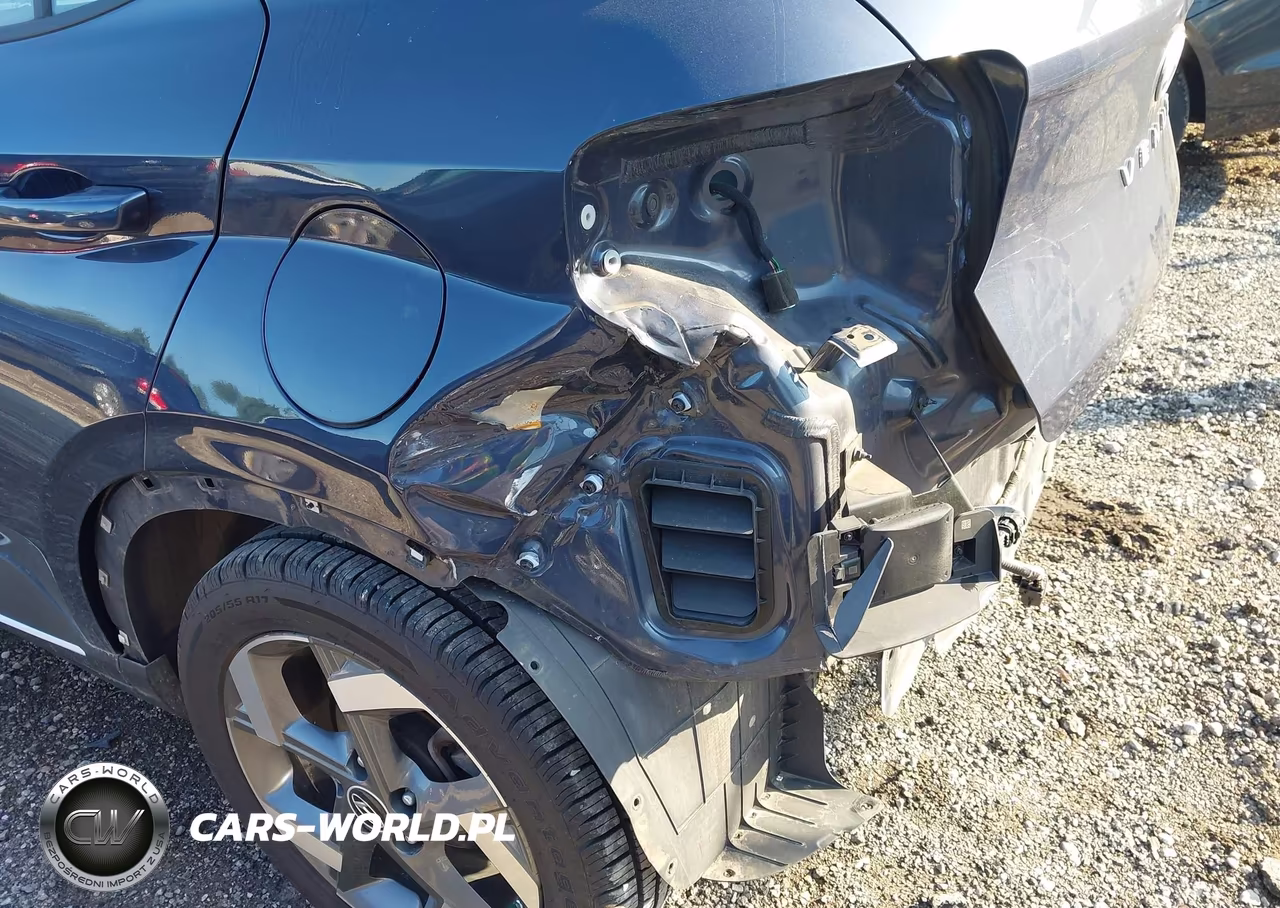 2022 Hyundai Venue Limited VIN:KMHRC8A39NU153672 - 18