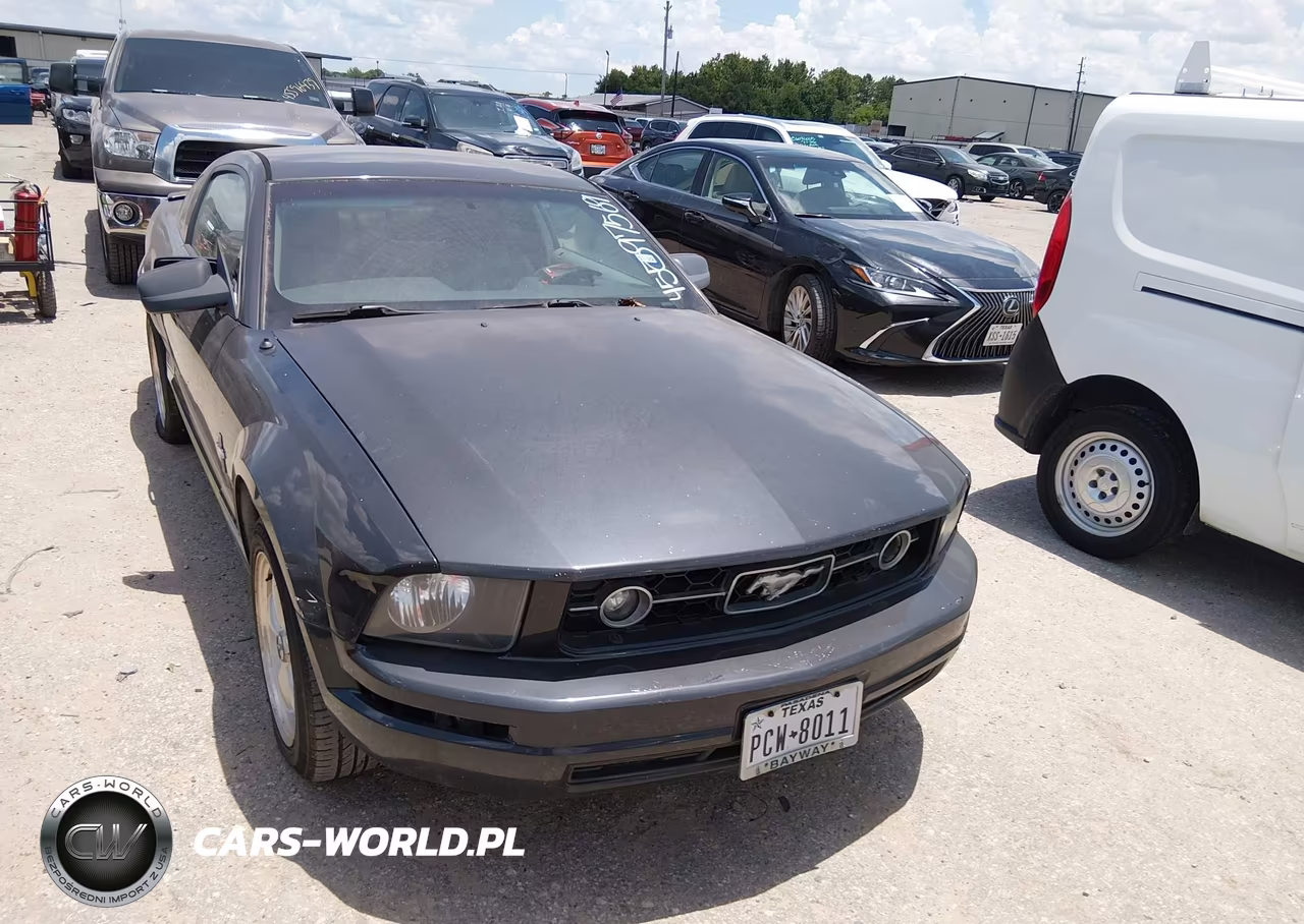 2007 Ford Mustang V6 Deluxe-V6 Premium