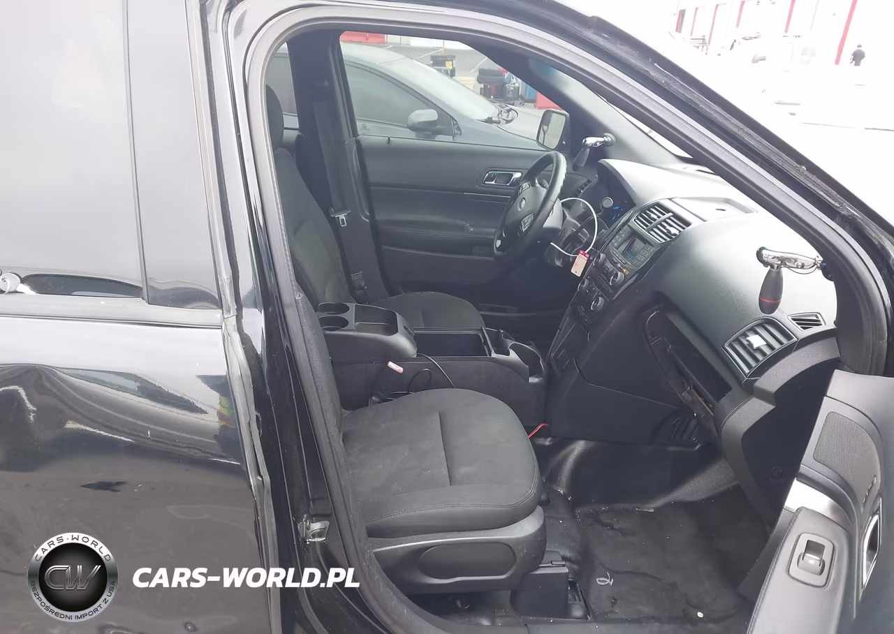 2016 Ford Utility Police Interceptor VIN:1FM5K8AR0GGB36217 - 5
