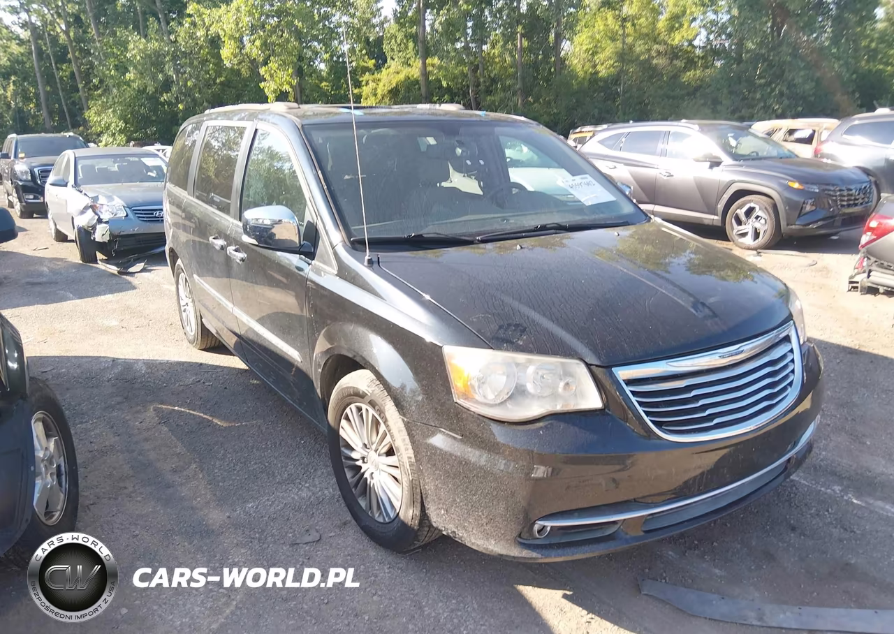 2016 Chrysler Town & Country Touring-L Anniversary Edition – zdjęcie 1 z 16