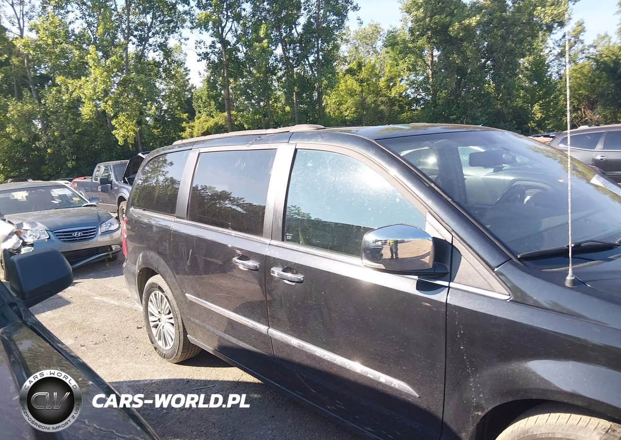 2016 Chrysler Town & Country Touring-L Anniversary Edition VIN:2C4RC1CG2GR190915 - 13