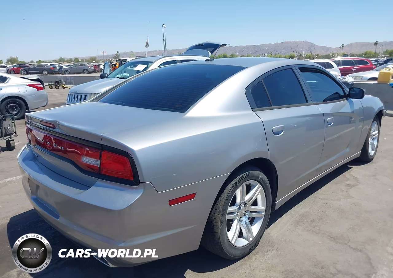2011 Dodge Charger VIN:2B3CL3CG4BH532219 - 4