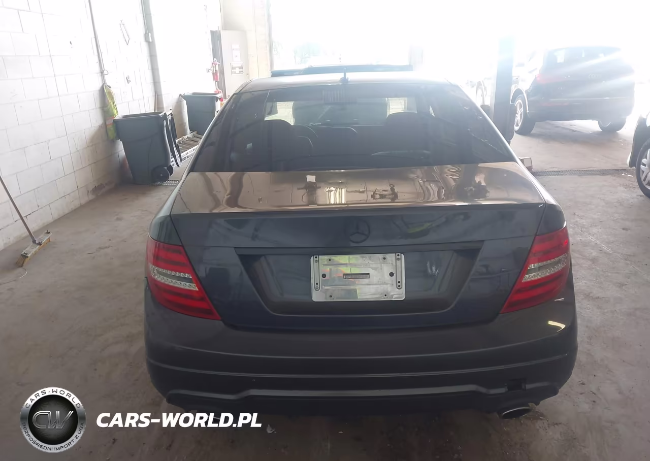 2013 Mercedes-Benz C 300 Sport 4Matic VIN:WDDGF8AB8DR245325 - 16