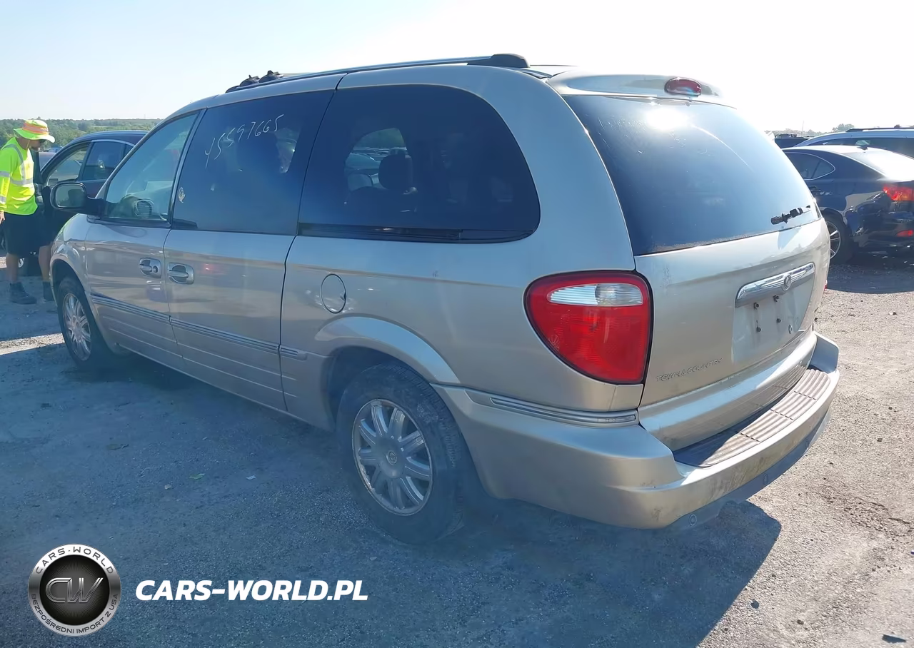 2005 Chrysler Town & Country Limited VIN:2C8GP64L35R267453 - 3