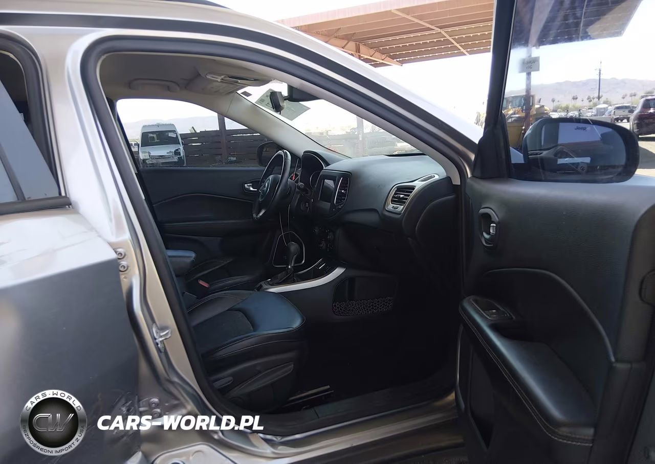 2019 Jeep Compass Latitude Fwd VIN:3C4NJCBBXKT788813 - 5