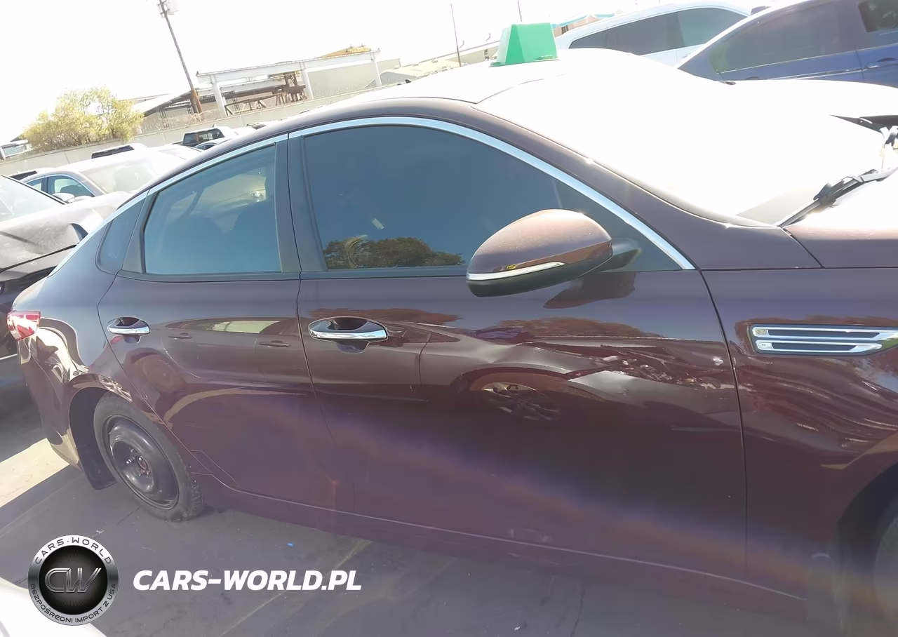 2019 Kia Optima Lx VIN:5XXGT4L32KG318917 - 12