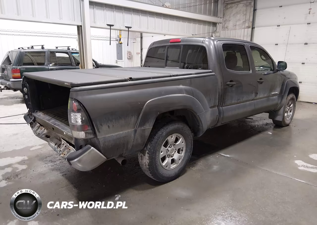 2011 Toyota Tacoma Base V6 VIN:3TMMU4FNXBM036116 - 4
