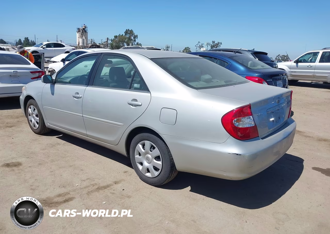 2003 Toyota Camry Le VIN:4T1BE32K33U741990 - 3