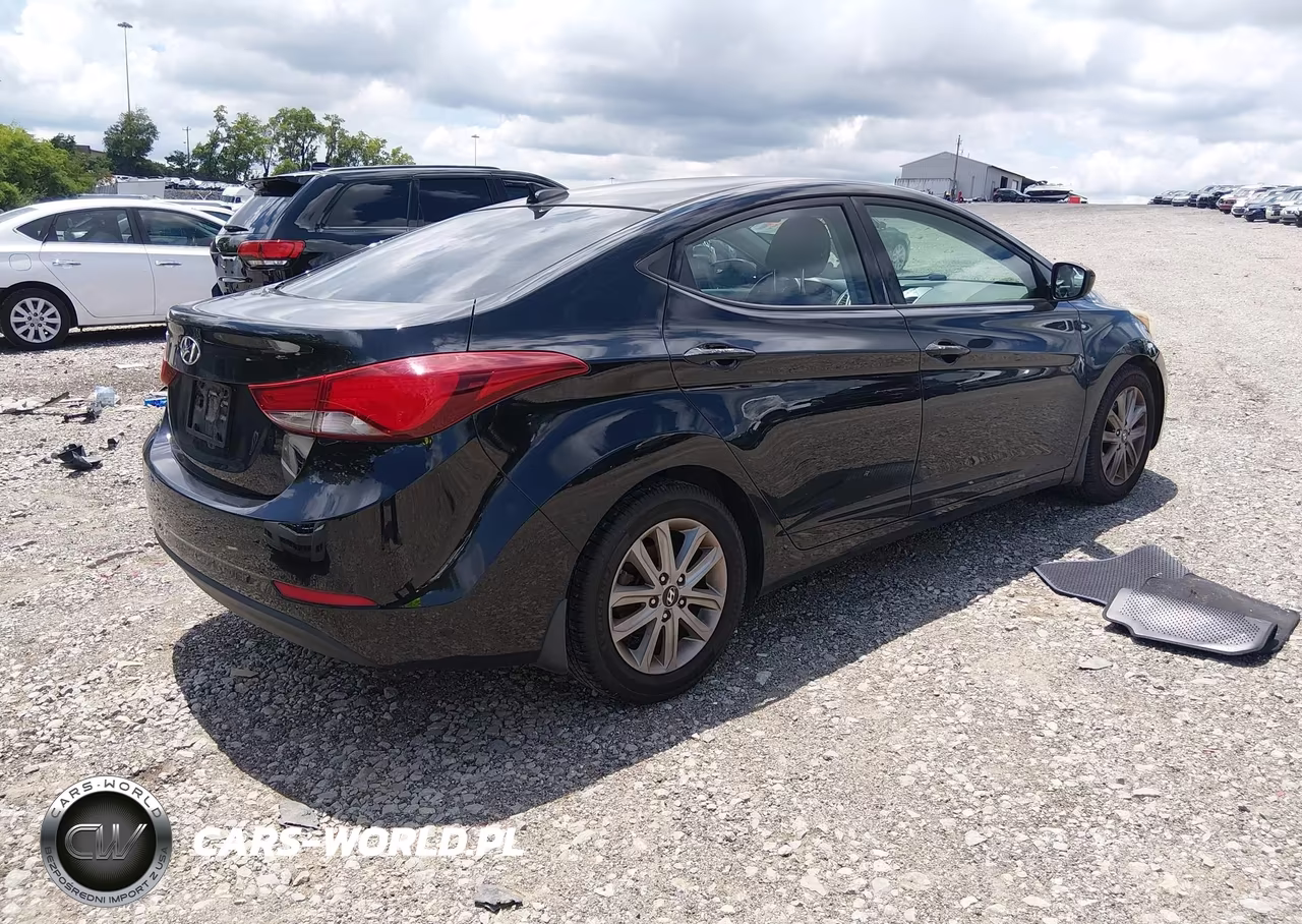 2016 Hyundai Elantra Se VIN:5NPDH4AE7GH725023 - 4