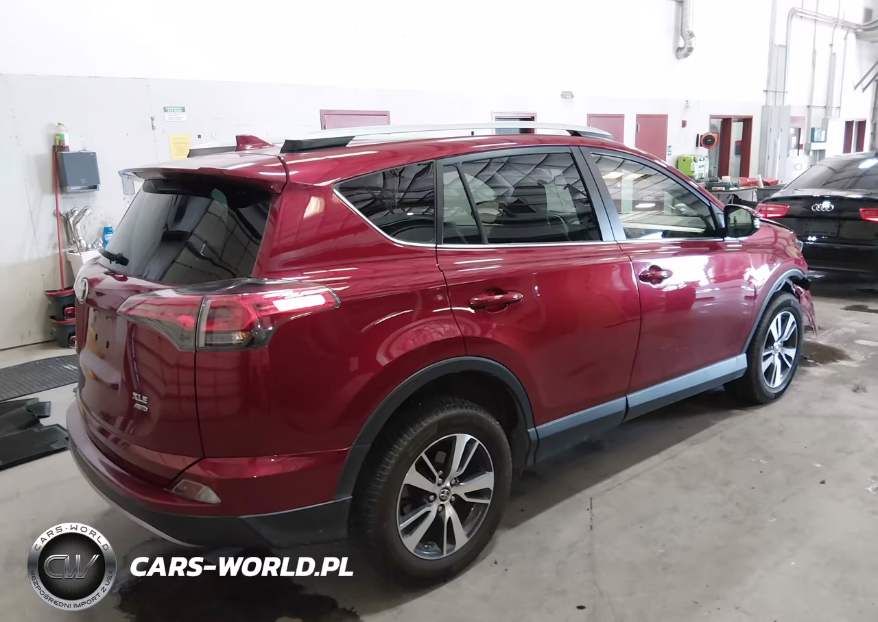 2018 Toyota Rav4 Xle VIN:JTMRFREV6JD231736 - 4