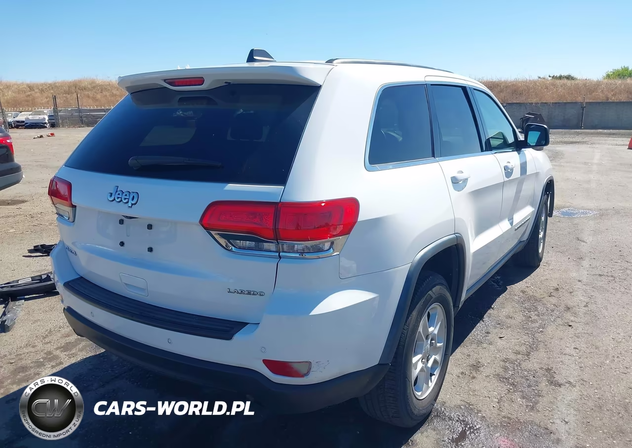 2017 Jeep Grand Cherokee Laredo VIN:1C4RJFAG9HC627518 - 4