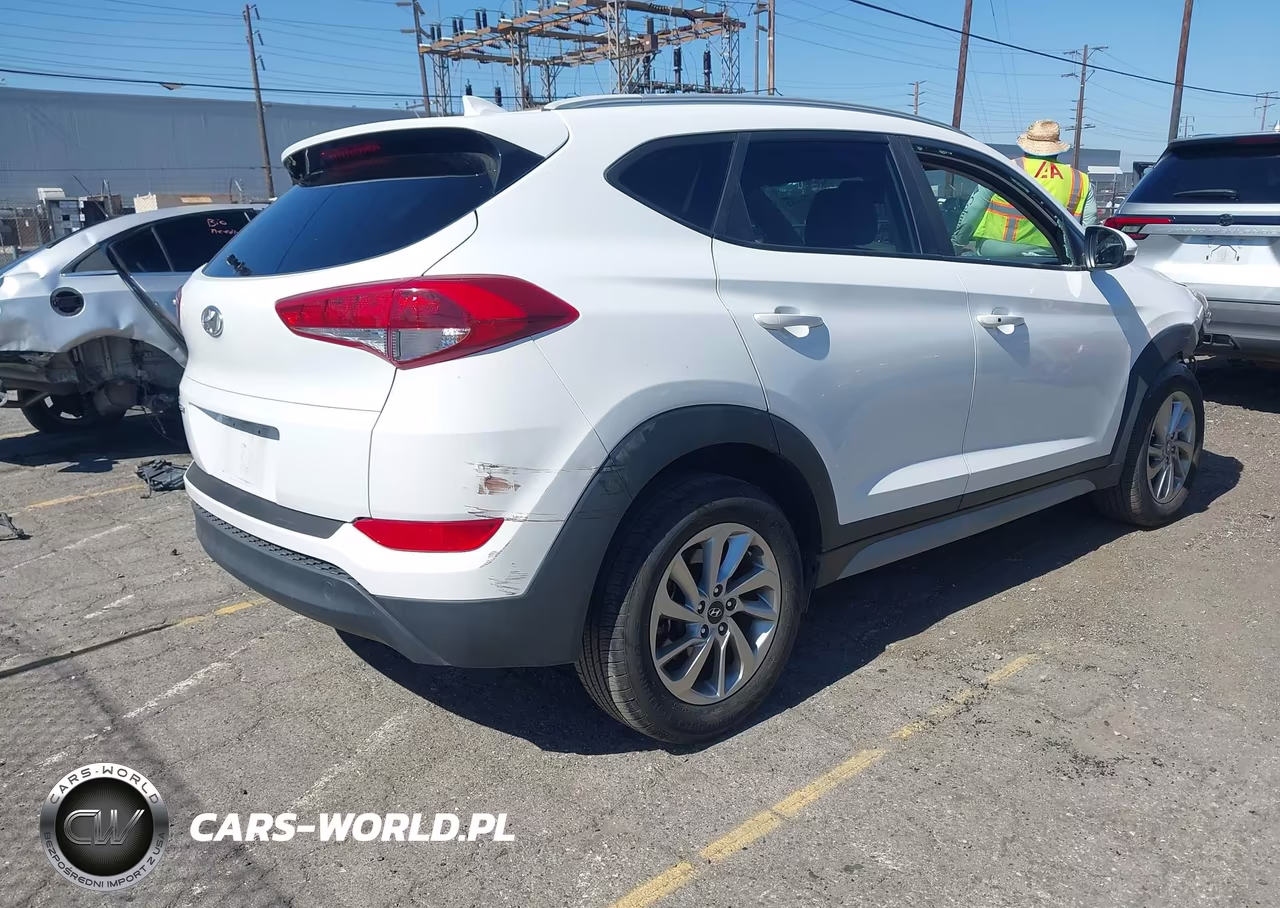 2018 Hyundai Tucson Sel Plus VIN:KM8J33A47JU646219 - 4