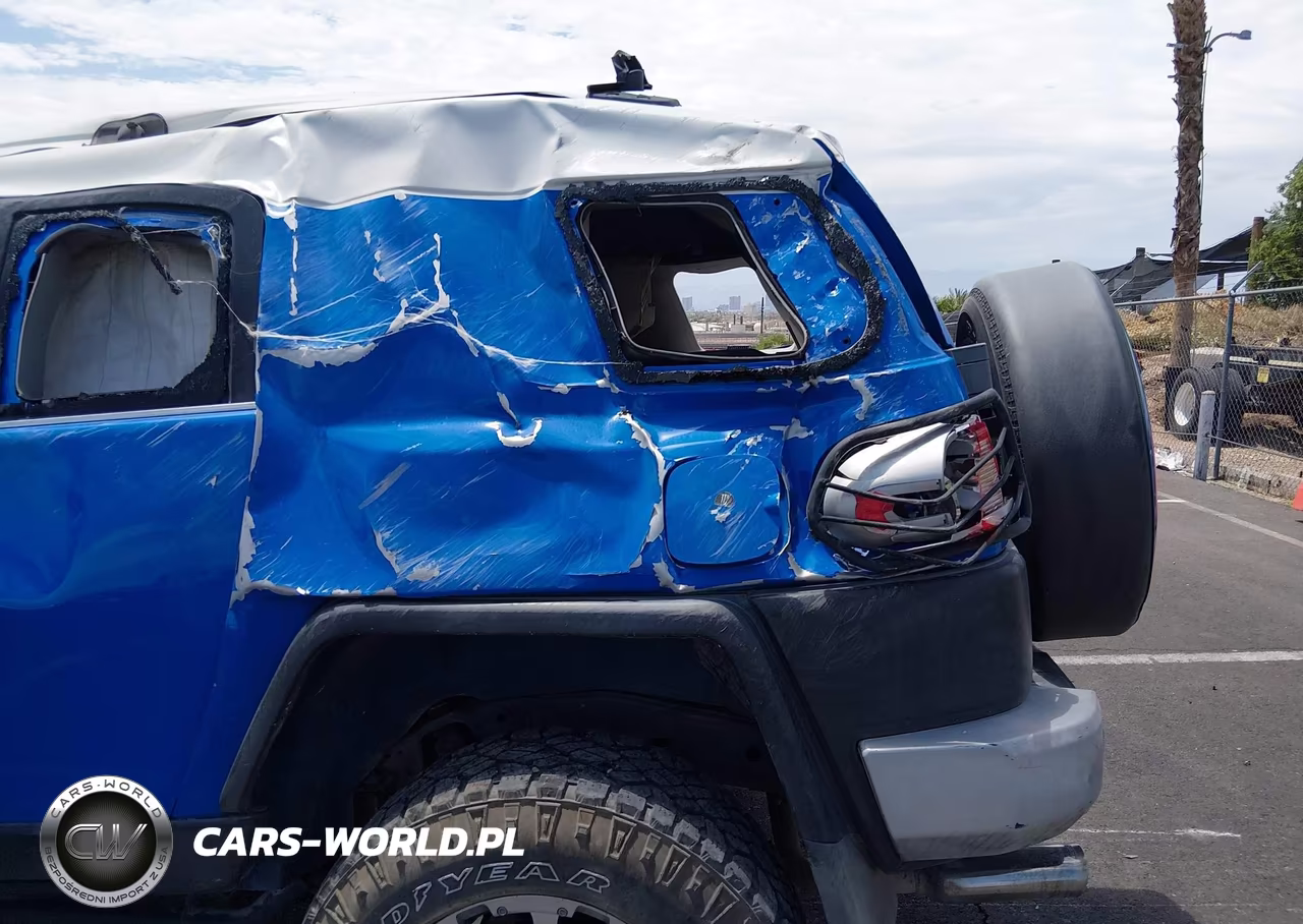 2007 Toyota Fj Cruiser VIN:JTEZU11FX70006057 - 6