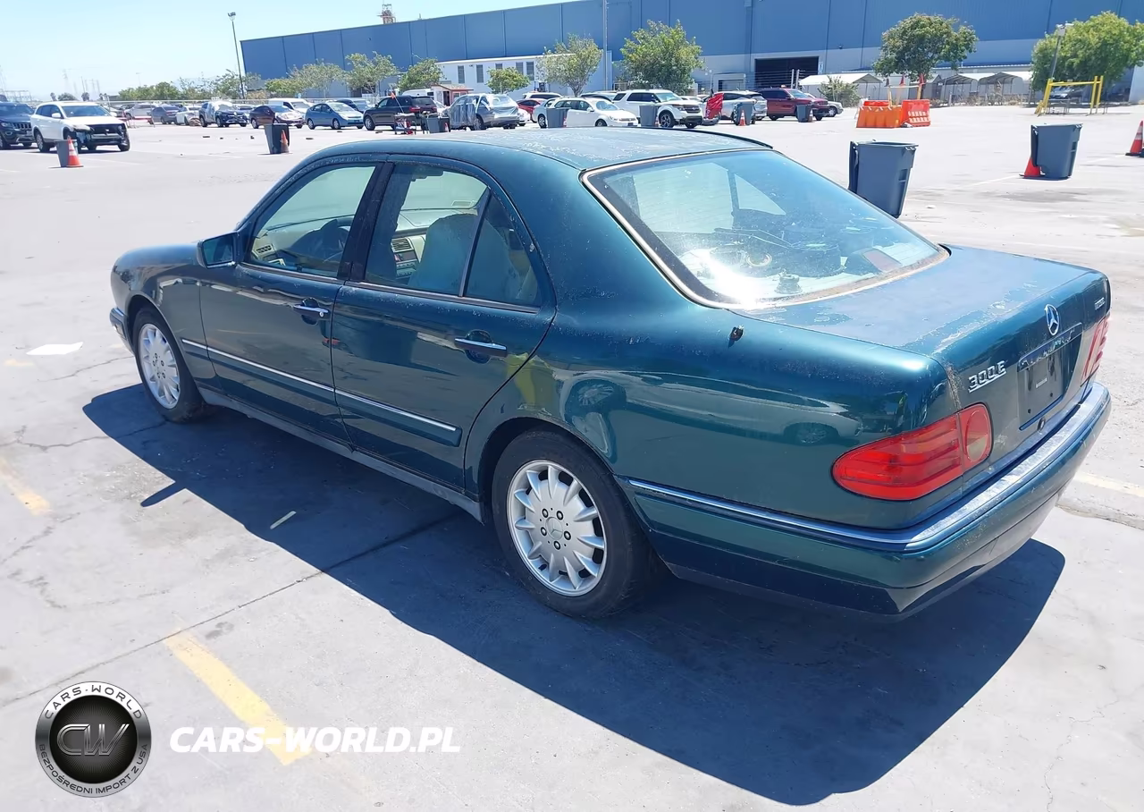 1996 Mercedes-Benz E 300D VIN:WDBJF20FXTJ023429 - 3