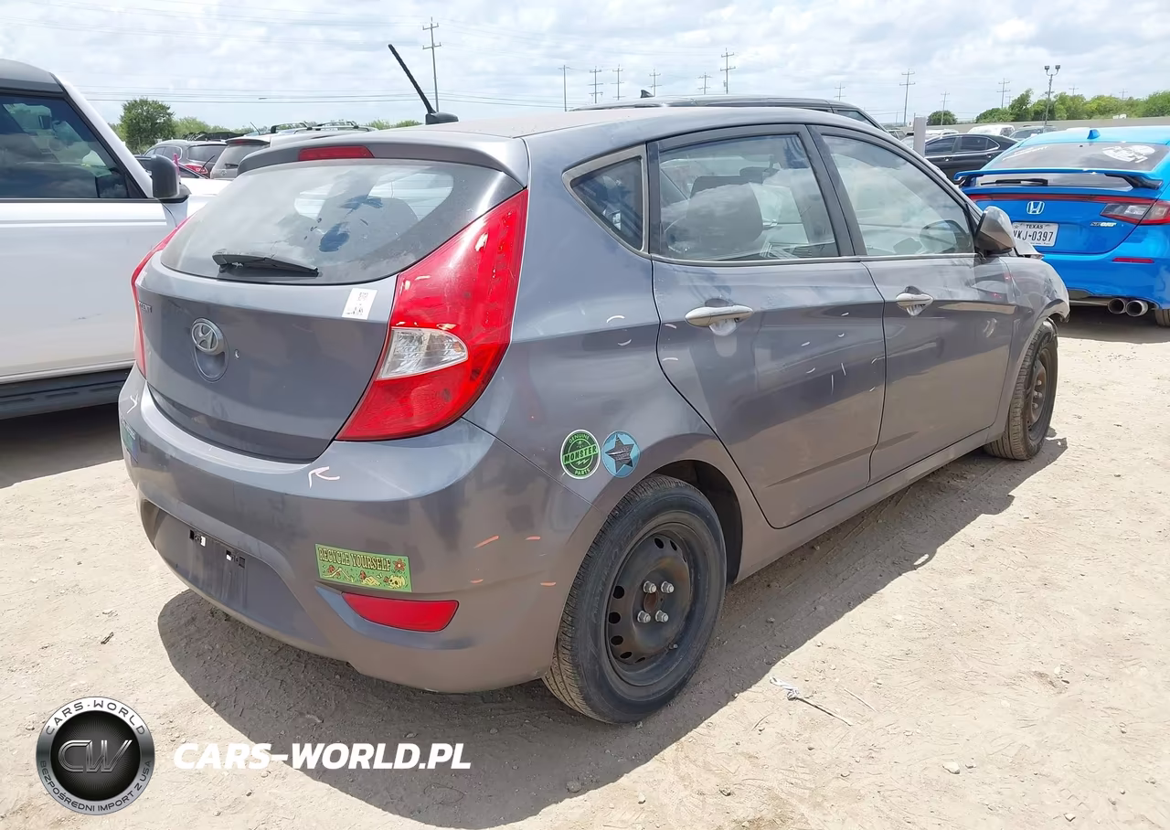 2016 Hyundai Accent Se VIN:KMHCT5AE6GU262793 - 4