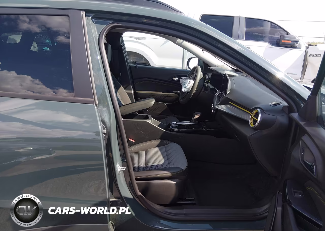 2025 Chevrolet Trax Fwd Lt VIN:KL77LHEPXSC205009 - 5