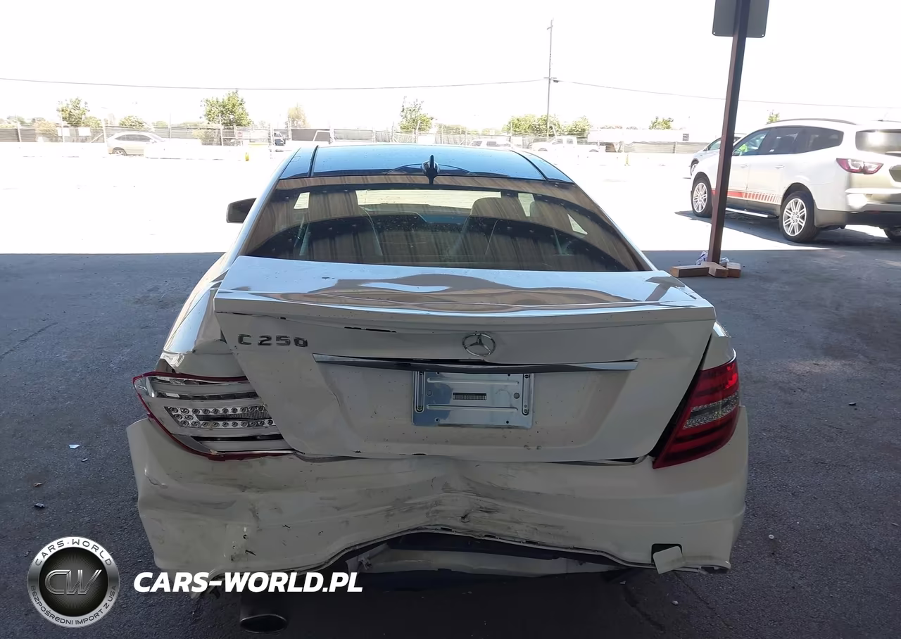 2013 Mercedes-Benz C 250 VIN:WDDGJ4HB5DF967043 - 6