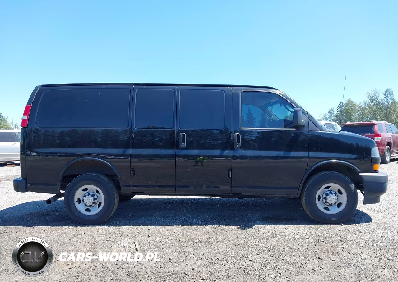 2018 Chevrolet Express 2500 Work Van VIN:1GCWGAFG5J1289534 - 13