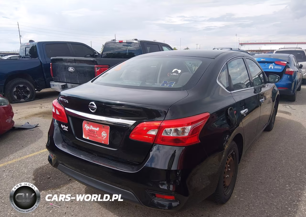 2018 Nissan Sentra S VIN:3N1AB7AP7JY324267 - 4