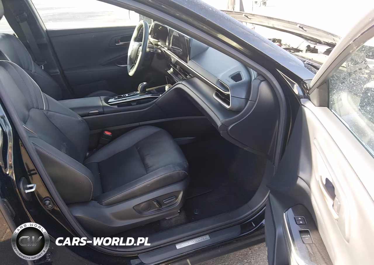 2024 Toyota Crown Limited VIN:JTDAAAAF4R3024128 - 5