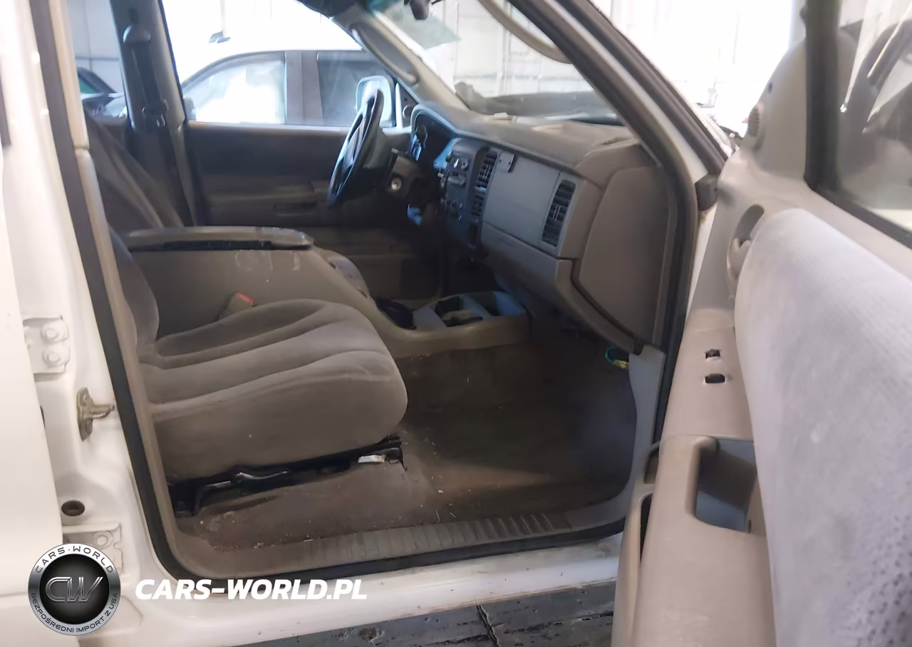 2002 Dodge Dakota Sport VIN:1B7HG38N82S562817 - 5