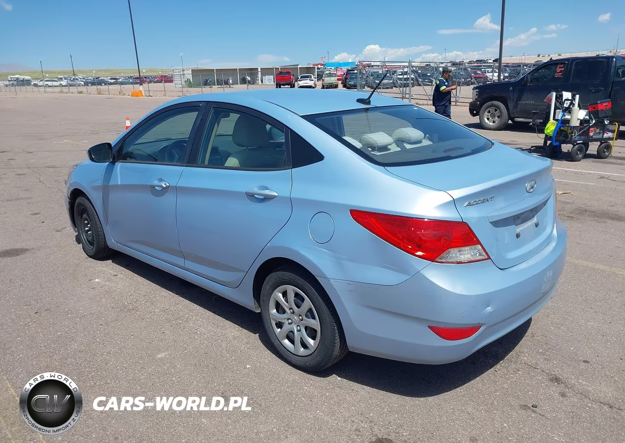 2013 Hyundai Accent Gls VIN:KMHCT4AE0DU522675 - 3