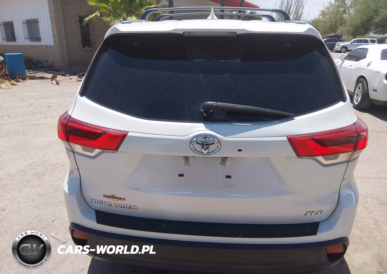 2018 Toyota Highlander Xle VIN:5TDKZRFH0JS544335 - 15