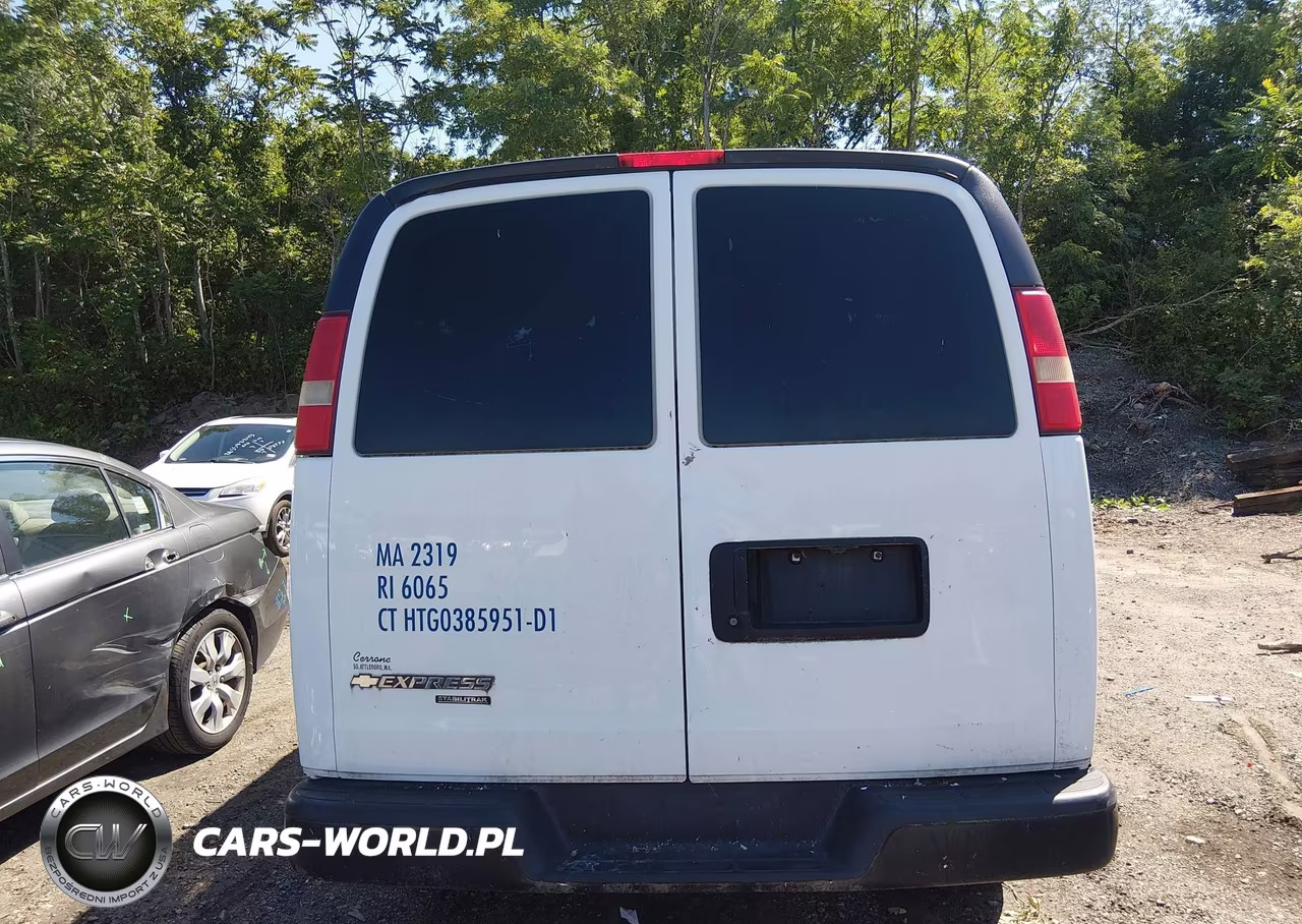 2015 Chevrolet Express 2500 Work Van VIN:1GCWGFFF2F1103802 - 17