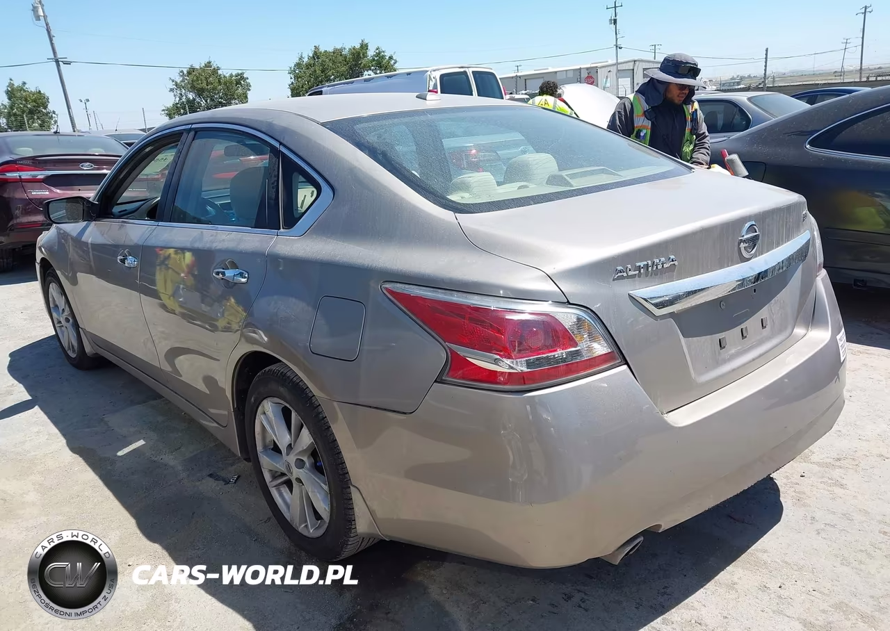 2015 Nissan Altima 2.5 Sv VIN:1N4AL3AP1FC493659 - 3