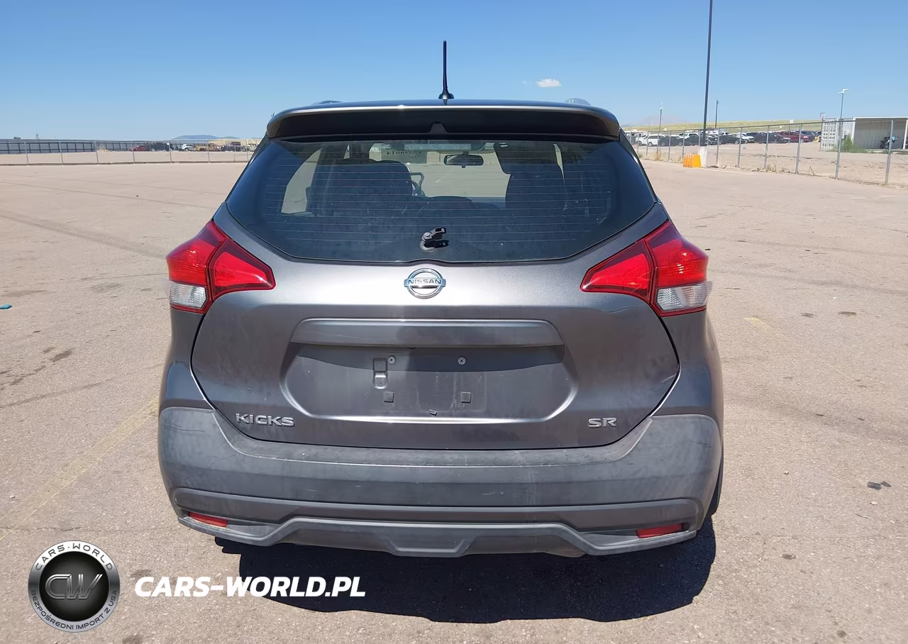 2019 Nissan Kicks Sr VIN:3N1CP5CUXKL565479 - 16