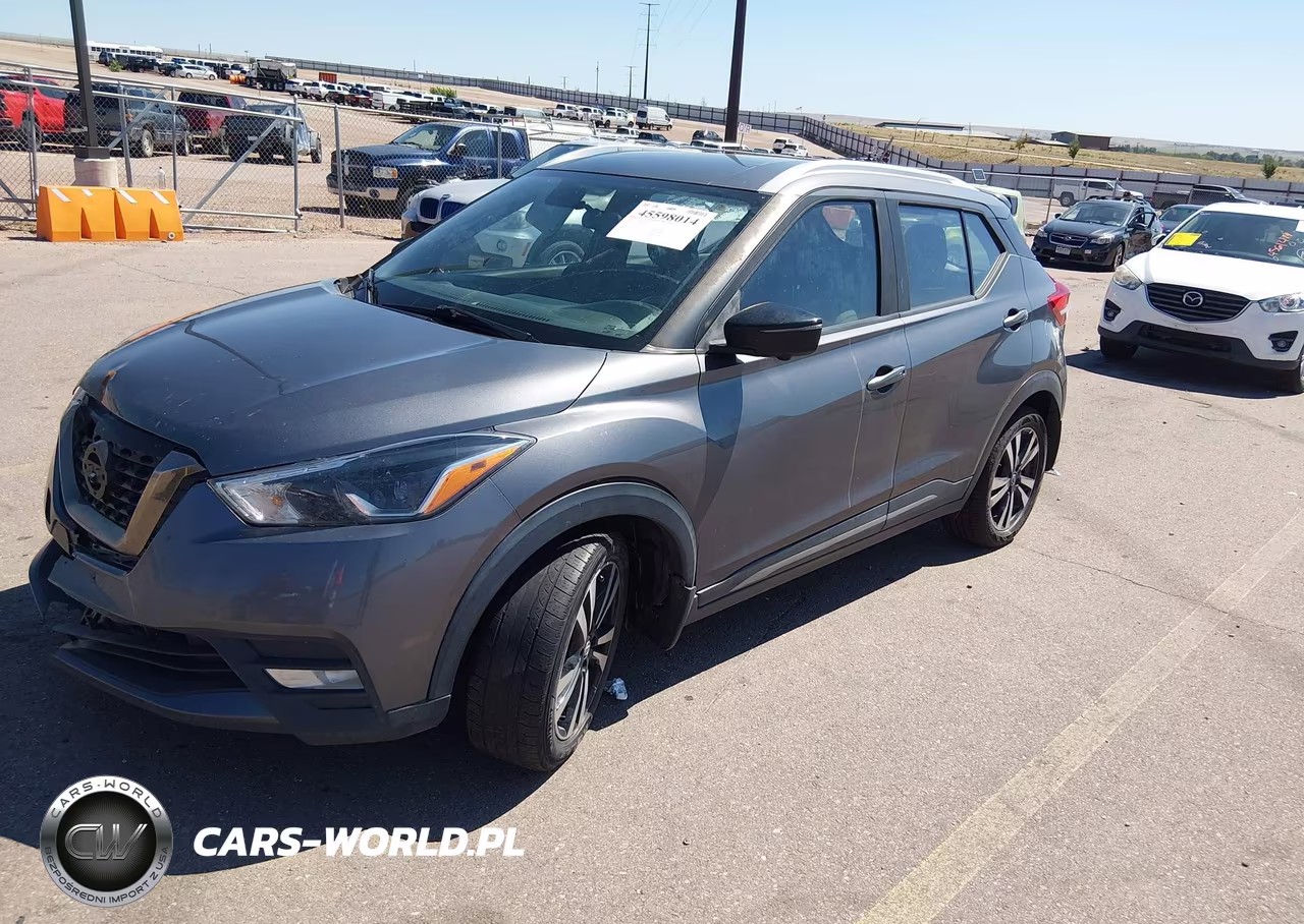 2019 Nissan Kicks Sr VIN:3N1CP5CUXKL565479 - 2