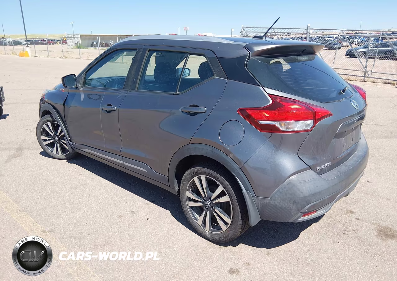 2019 Nissan Kicks Sr VIN:3N1CP5CUXKL565479 - 3