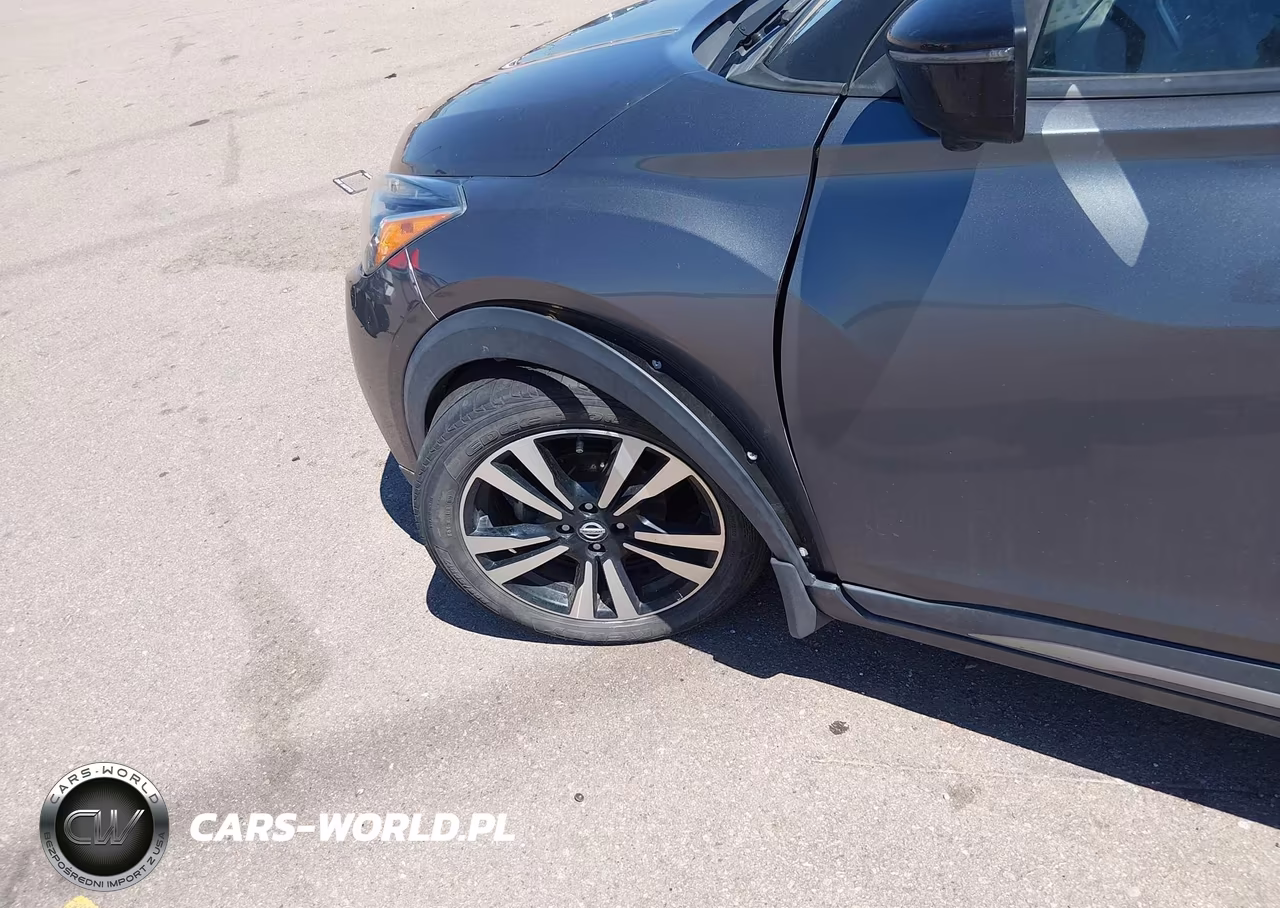2019 Nissan Kicks Sr VIN:3N1CP5CUXKL565479 - 6